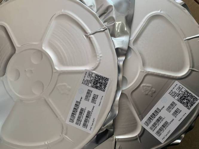 分布式电源系统专用开关稳压器——3000片/包包装产品说明
